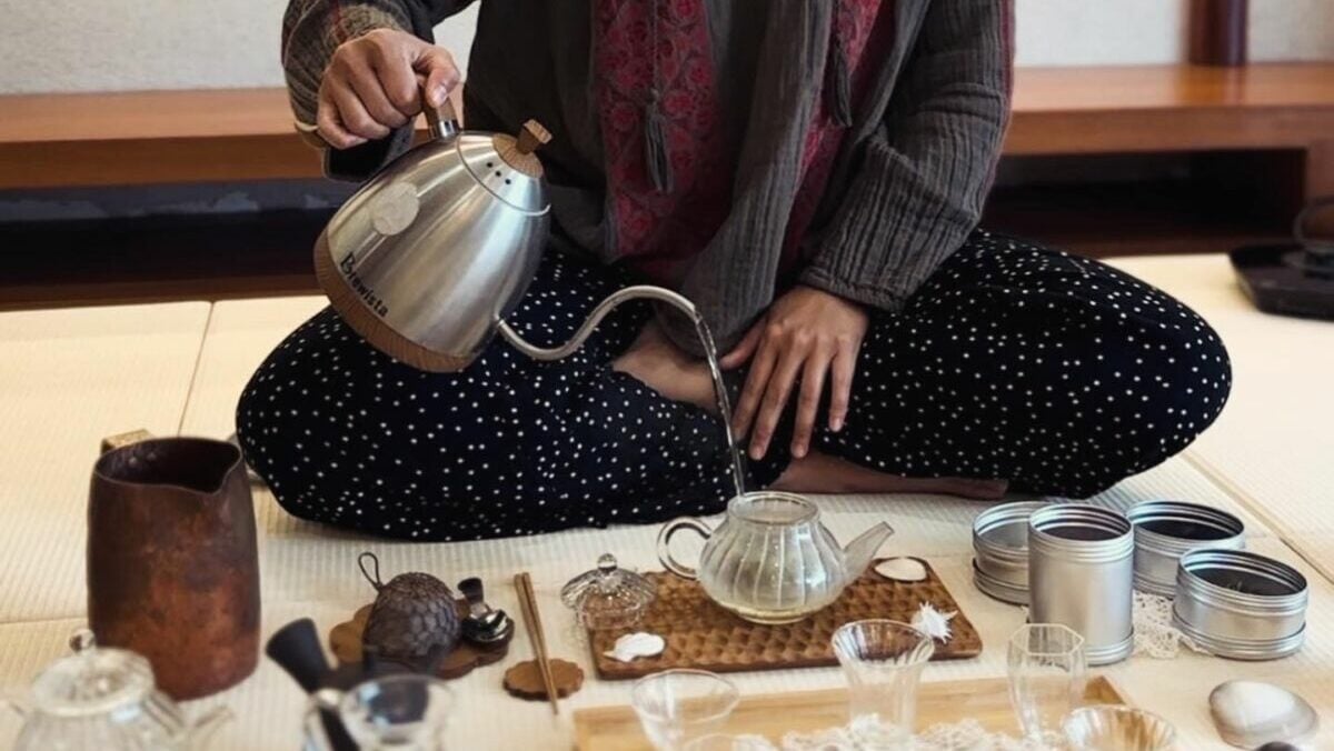 Grounding Tea Ceremony Release to Receive & Welcome Change By Bianca Moment at Slowcombo Bangkok