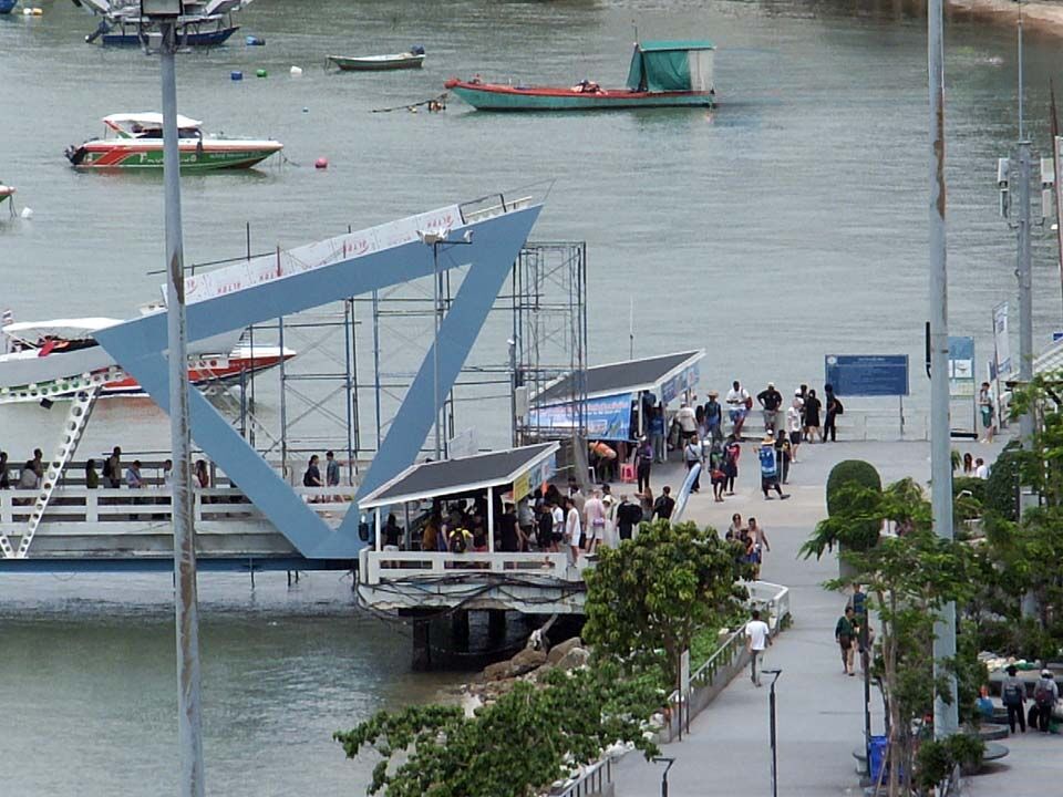 Pattaya’s new glow keeps tourists coming despite low season | News by Thaiger