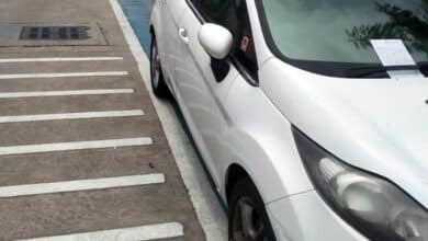 Pattaya cracks down on cars blocking wheelchair paths