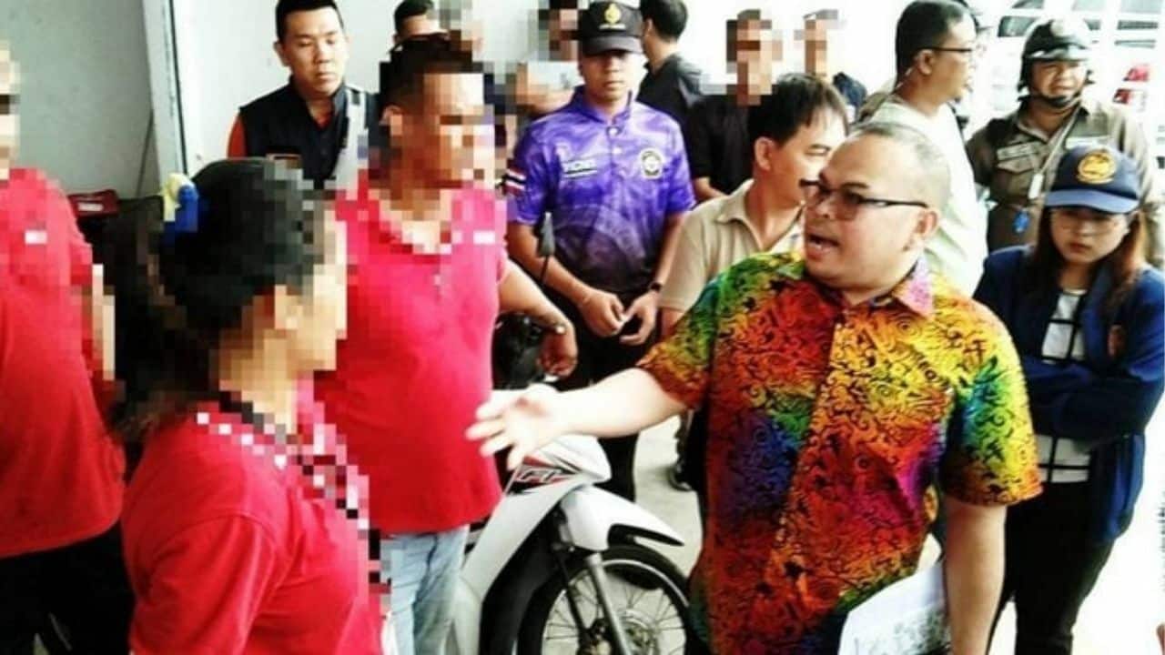 Parcel firm under fire for blocking traffic in Wichit, Phuket