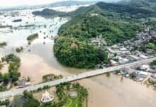 SSO approves 900 baht refund for flood-hit Thai provinces