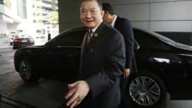 Thai billionaire passes empire torch to next generation