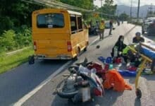 Phuket man dies after slamming into parked tuk tuk