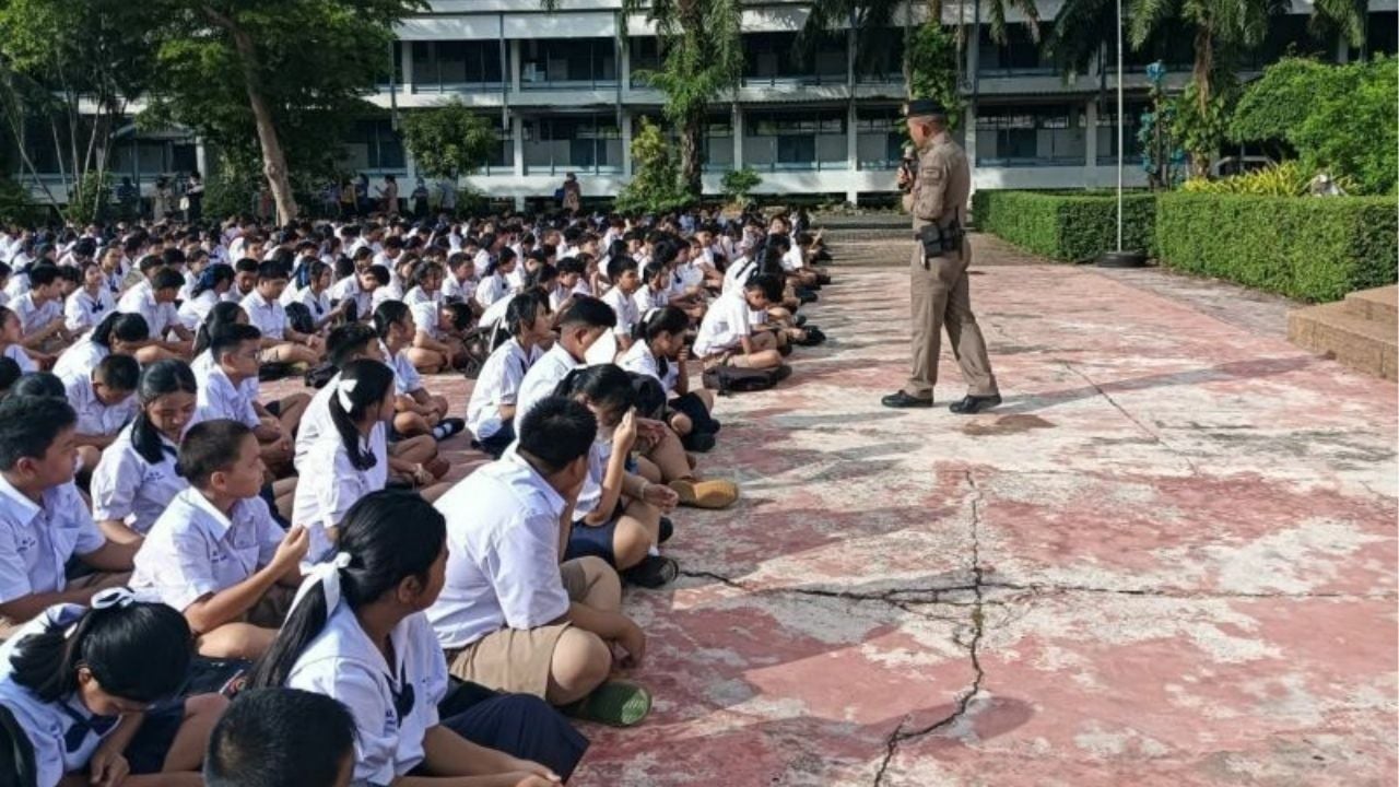 Thalang cops crack down on student bikers in safety blitz
