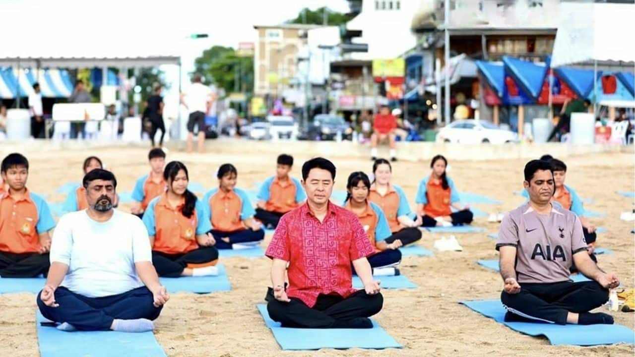 Stretching into serenity: Pattaya Beach starts yoga countdown