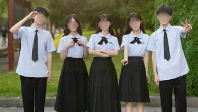 Thai parents turn to pawn shops for school expenses