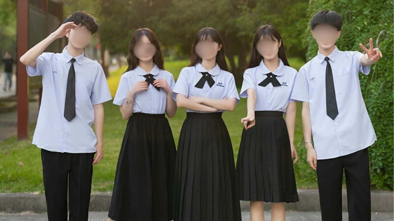 Thai parents turn to pawn shops for school expenses