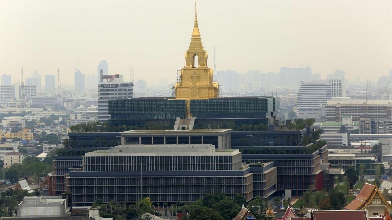 Leaky billion-baht Thai Parliament building sparks repair scandal