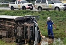 Ten voters in van accident en route to Sisaket