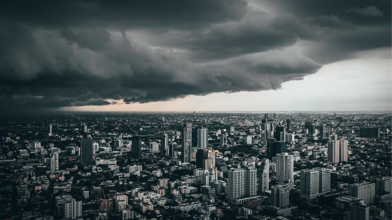 Heavy rain warning across 46 Thai provinces, including Bangkok