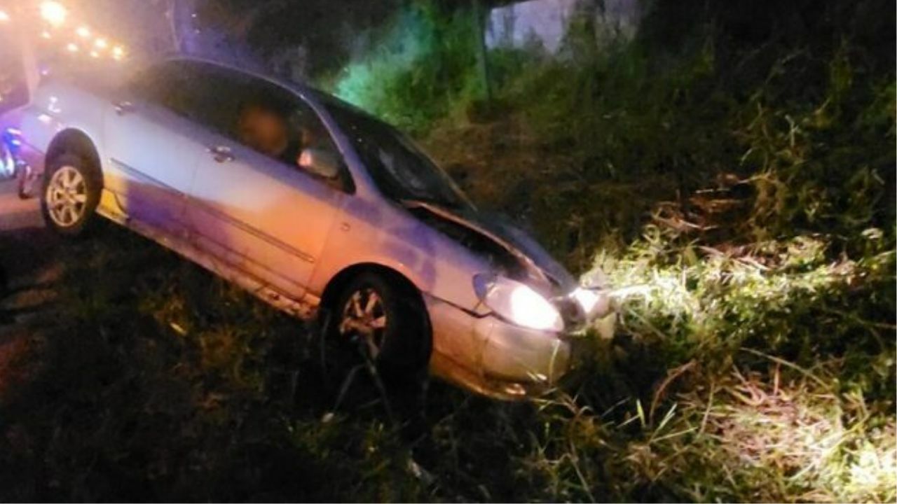 Tragic car accident claims lives of two interns in Phetchaburi
