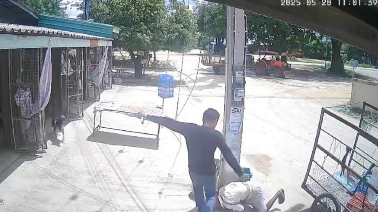Elderly man in Kamphaeng Phet critically injured in youth attack