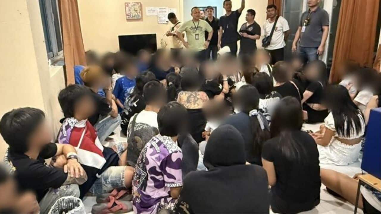 Police raid birthday party in Chon Buri, arrest 55 with drugs