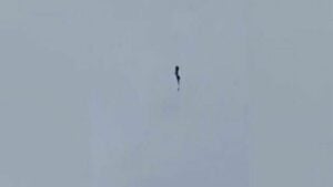 Thai paratrooper cheats death as parachute fails mid-air (video)
