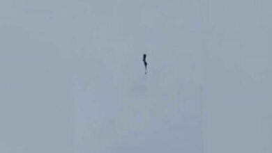 Thai paratrooper cheats death as parachute fails mid-air (video)