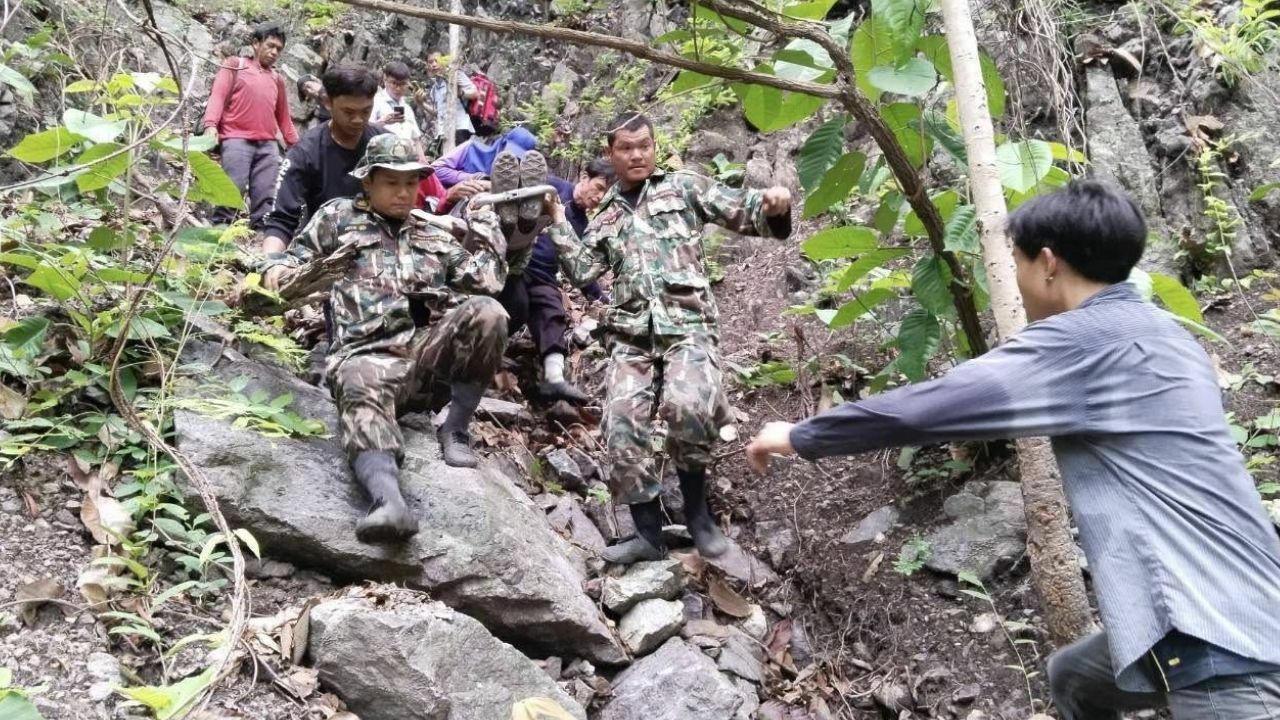 Mushroom forager dies after cliff fall in Lampang forest