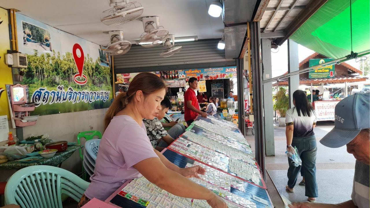 Lottery number frenzy empties stalls at Kham Chanod