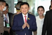 Takin’ the mic! Thaksin pops up to preach on drugs