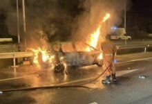 Honda Jazz gutted in Hua Hin car fire on Phetkasem Road