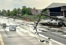 Hailstorm wreaks havoc in That Phanom, topples power lines