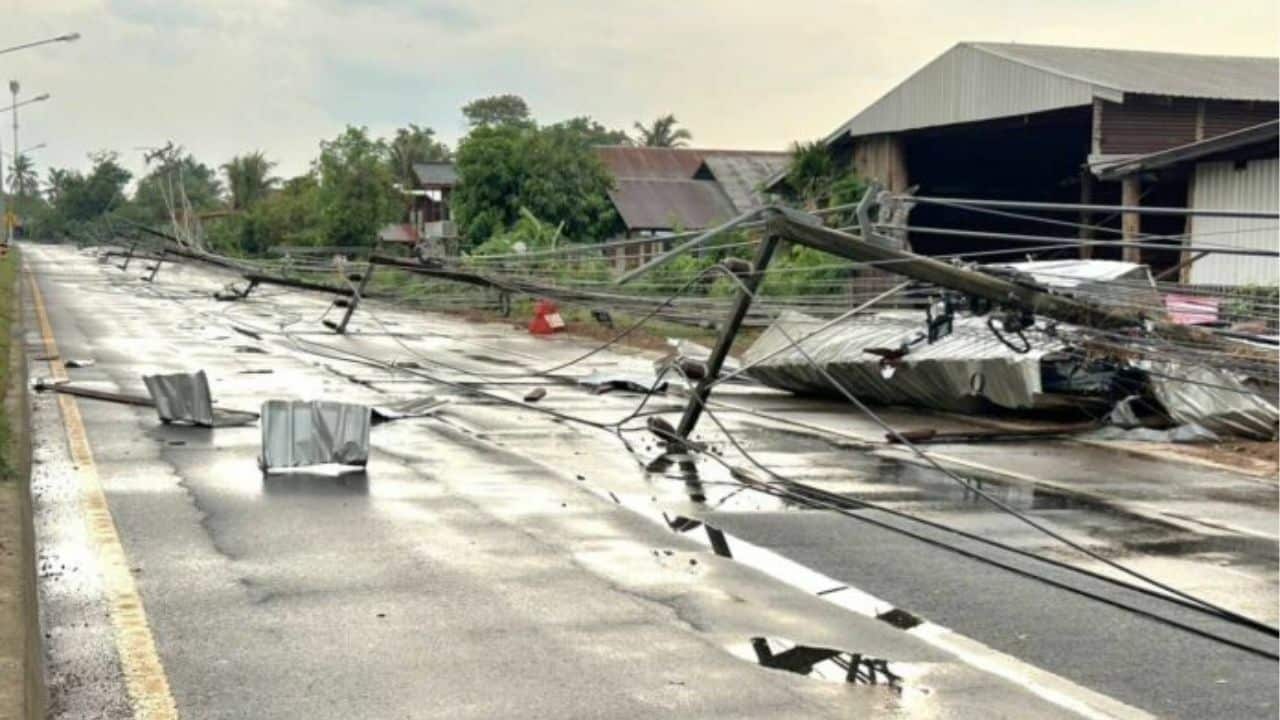Hailstorm wreaks havoc in That Phanom, topples power lines