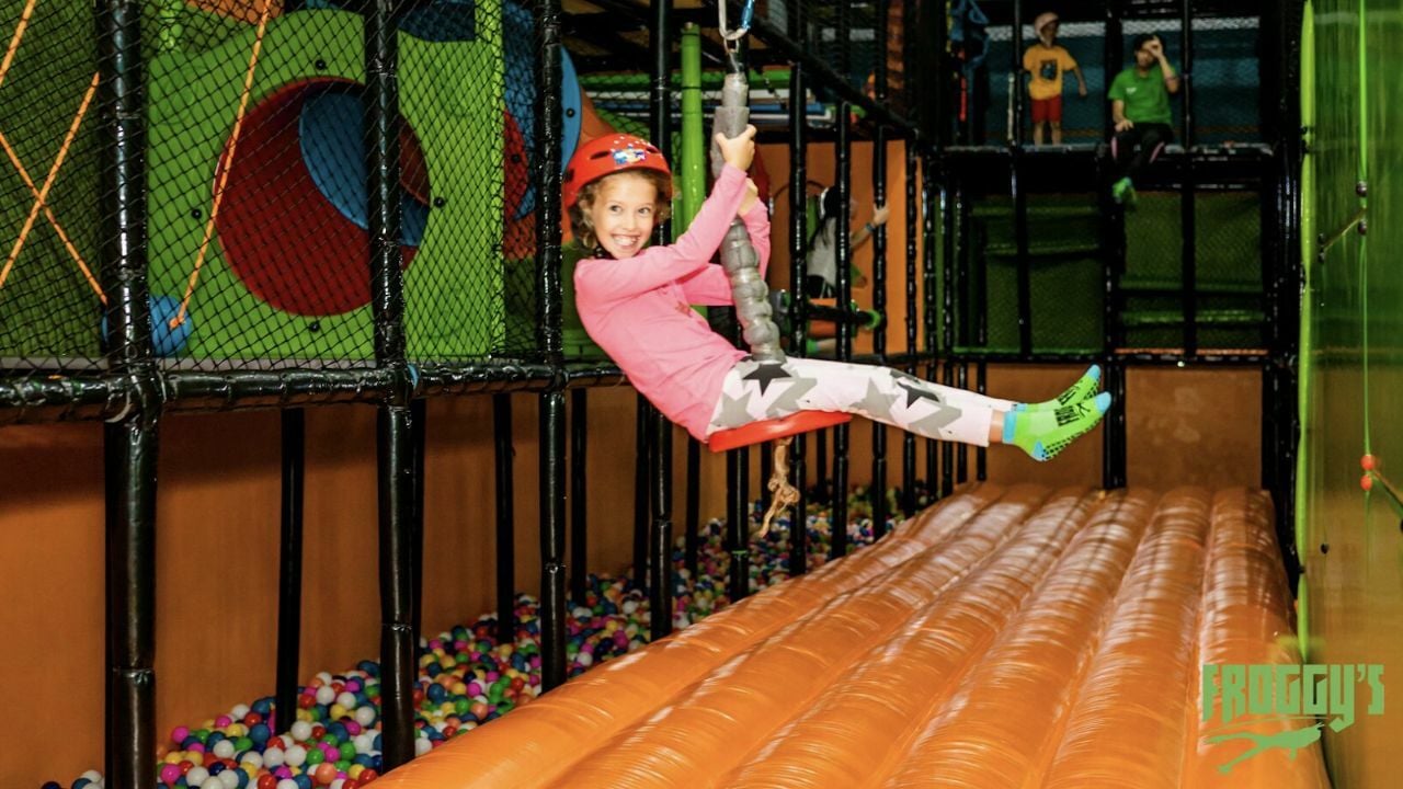 Are there family-friendly activities at Jungceylon Phuket?