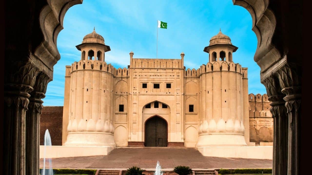 Pakistani trip shattered by scam travel agency