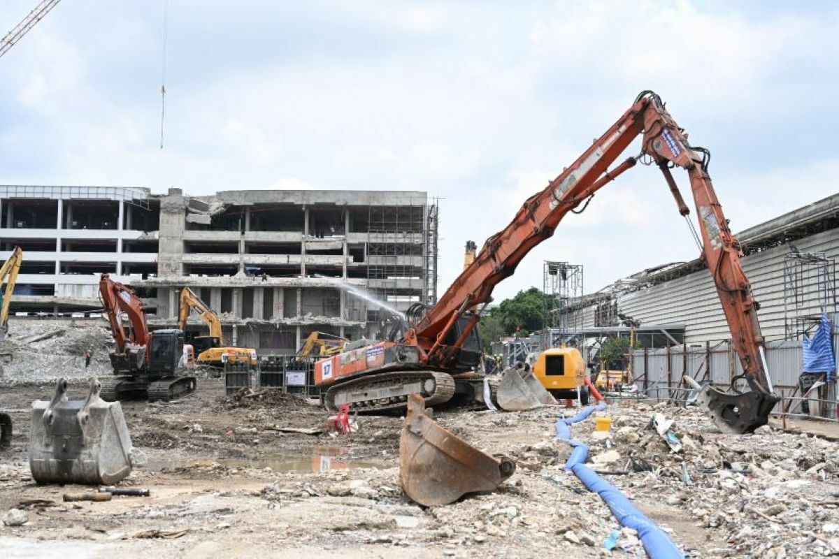 Search at collapsed audit office site nears completion, 14 still missing | News by Thaiger