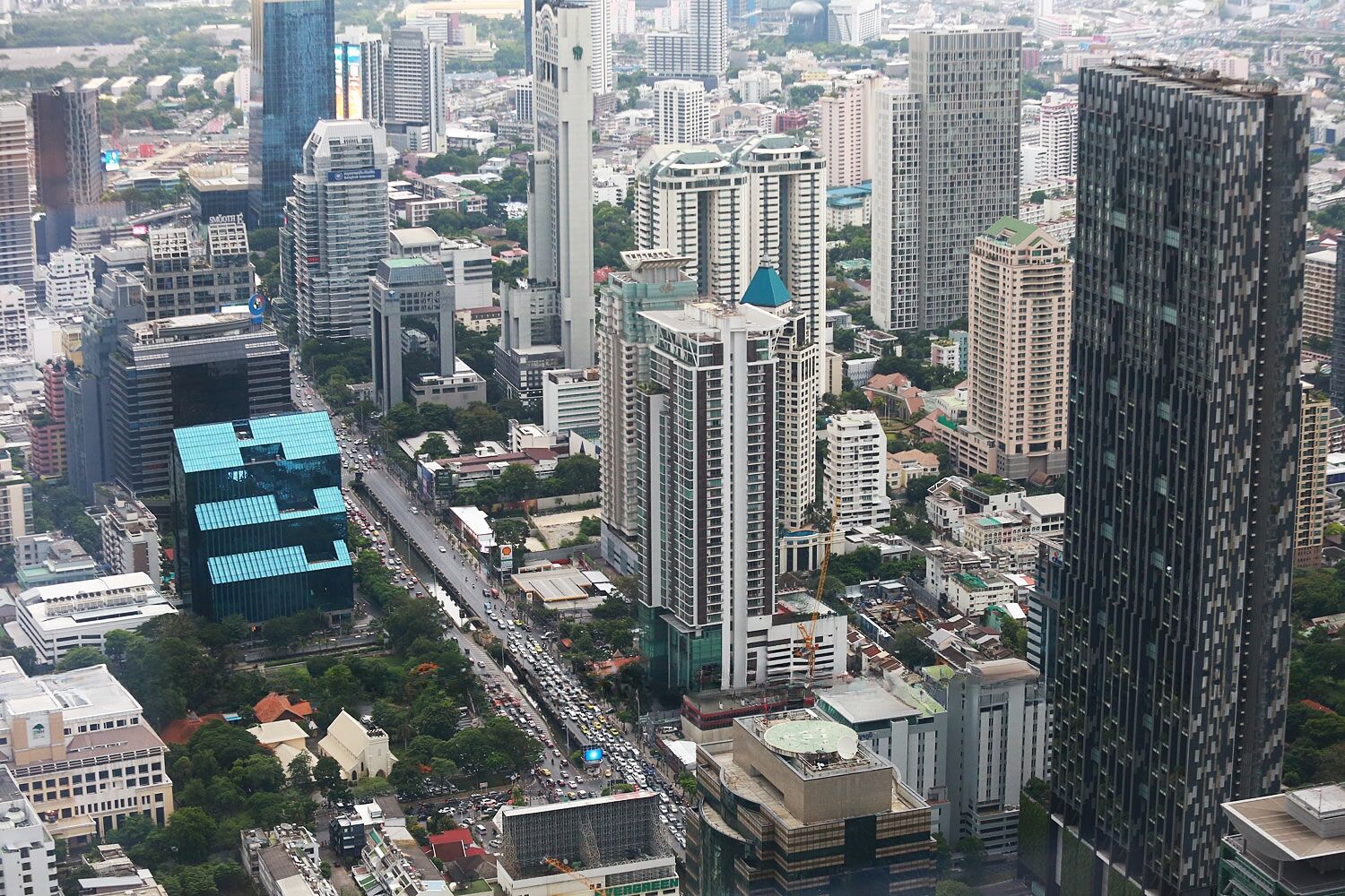 Bangkok housing projects plummet, campus condos rise this year | News by Thaiger