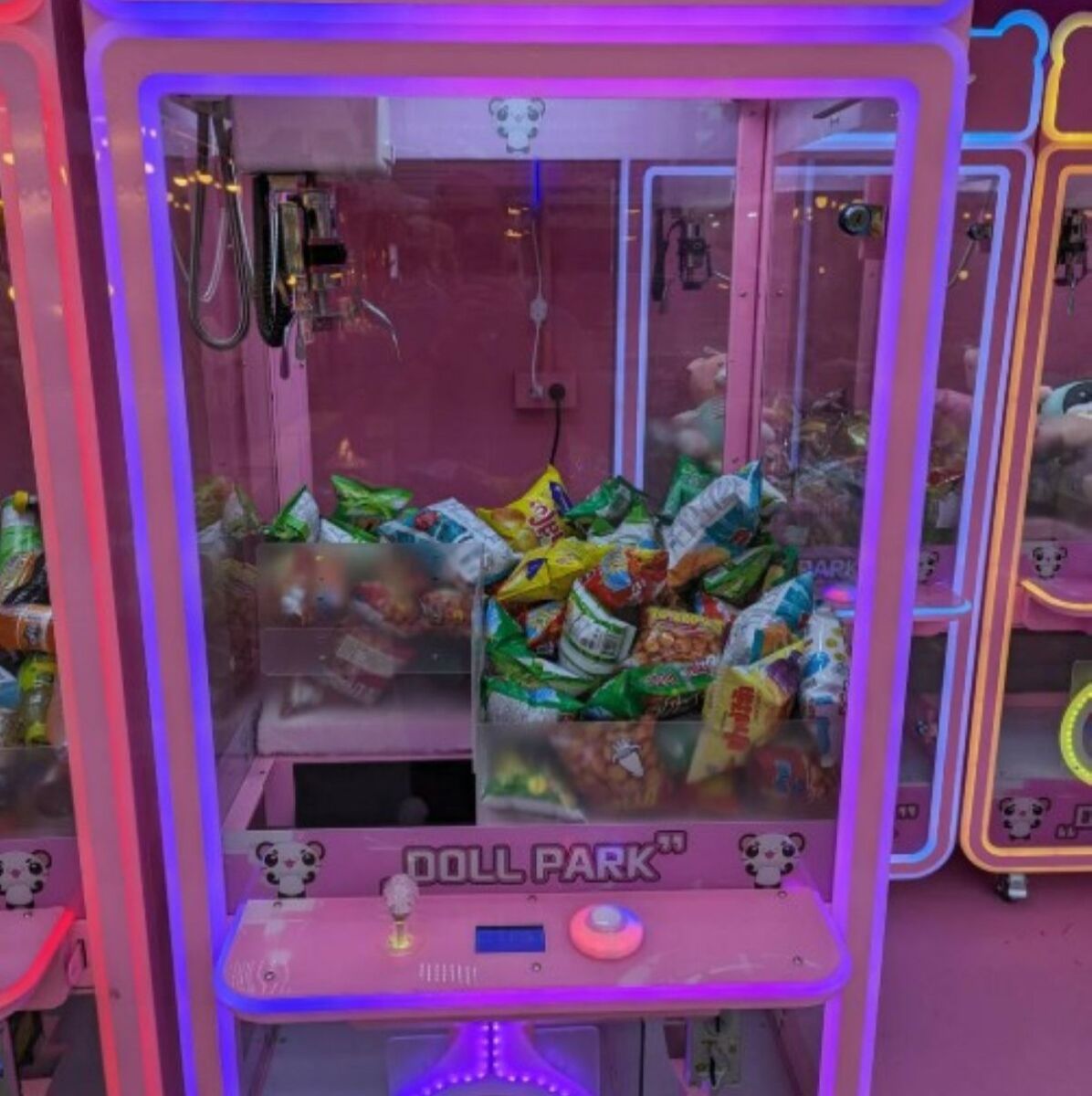 Claw machine crackdown in Thailand targets student routes