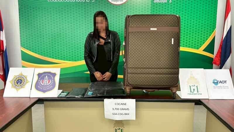 Brazilian duo caught with 22 million baht cocaine at Bangkok airport | News by Thaiger