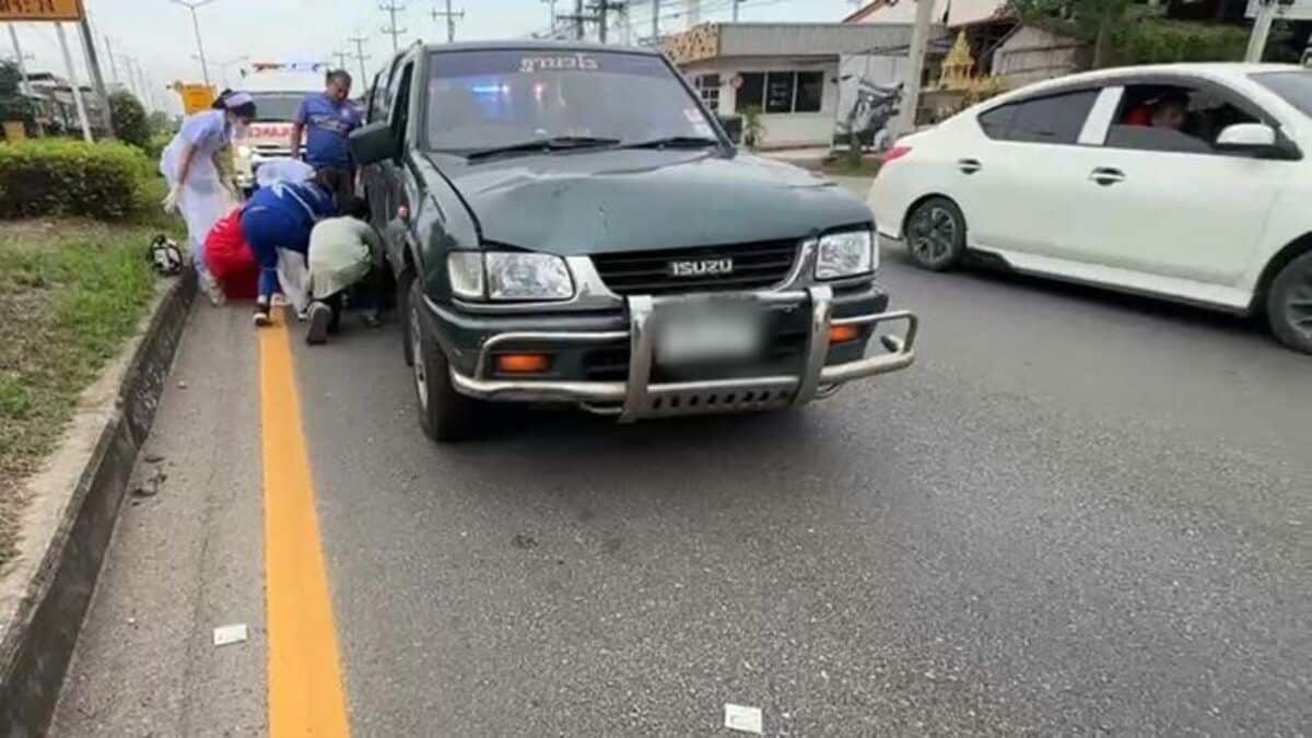 Elderly woman fatally hit by car while crossing road in Samut Songkhram