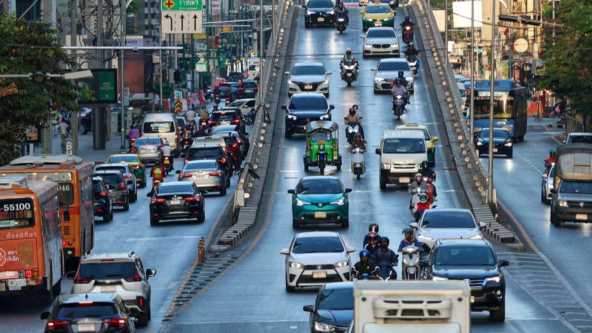 Sky high fixes: Bangkok’s traffic nightmare gets new overpasses | News by Thaiger