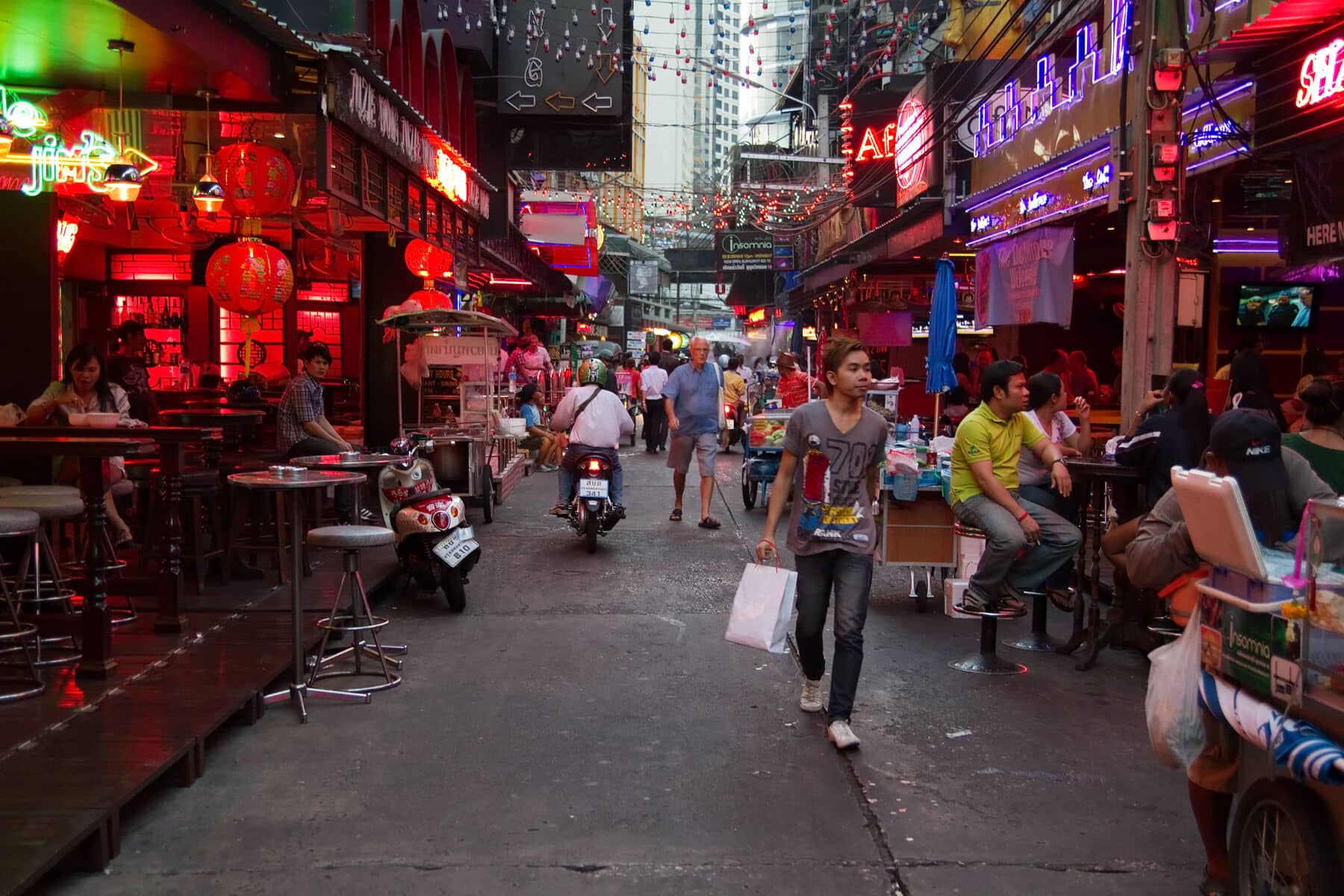 Visa-vamps: Vietnamese sex workers steal Bangkok spotlight | News by Thaiger