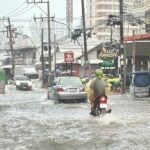 Splash and dash! Pattaya swamped as storm lashes city (video)