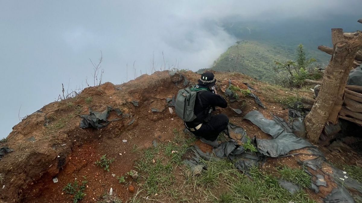 Gunfire near Thai border kills 2 Lao soldiers, bullet hits Thai home