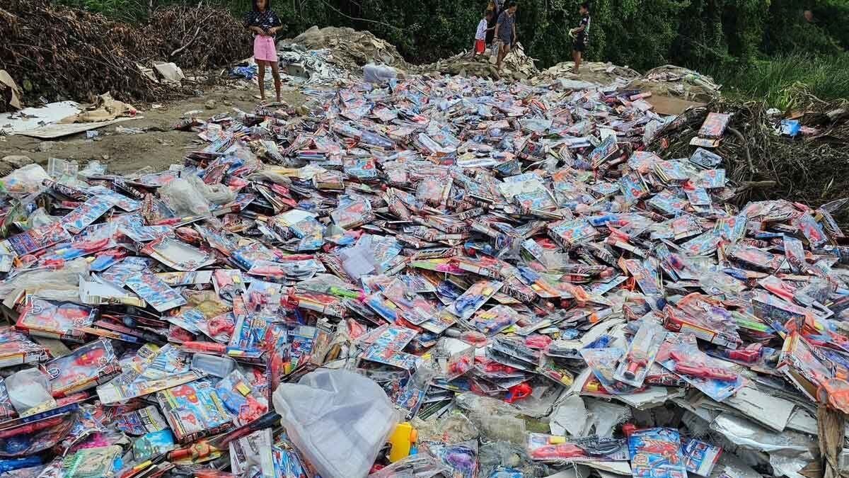 Thai-tanic Toy Story discovery: Villagers unbox temple surprises