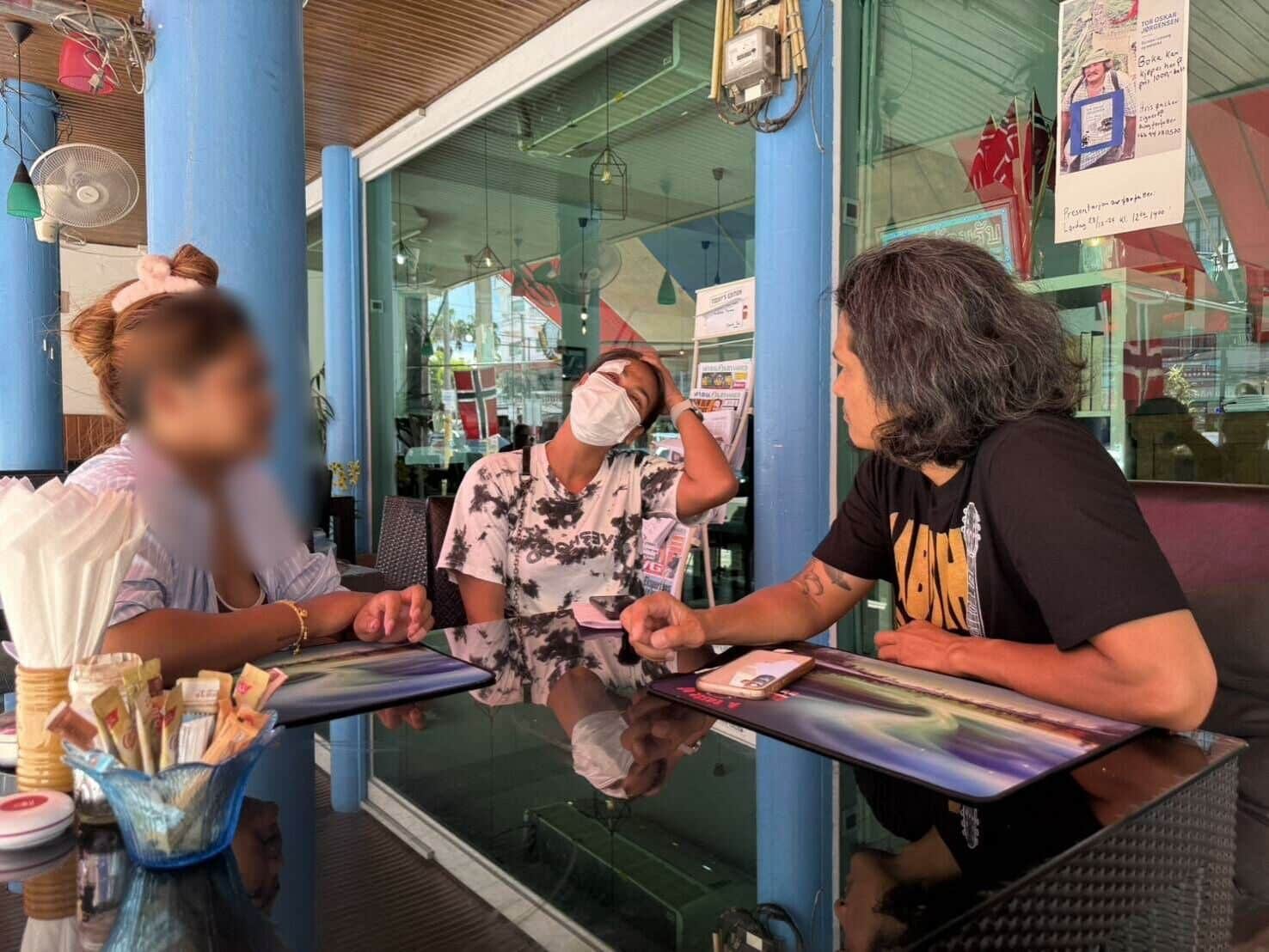 Pattaya waitresses battered by foreigner in beach bar bust-up | News by Thaiger