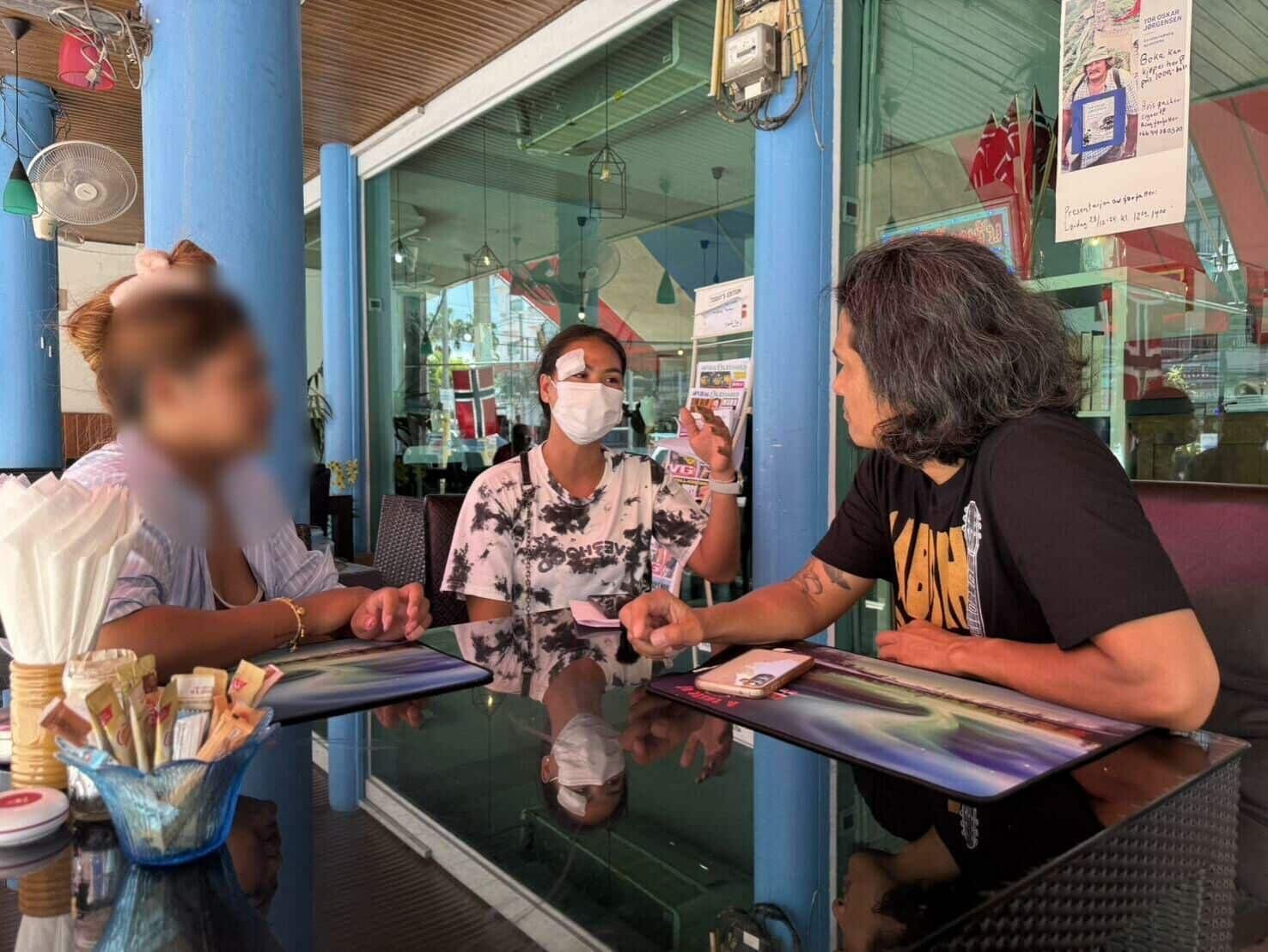 Pattaya waitresses battered by foreigner in beach bar bust-up | News by Thaiger