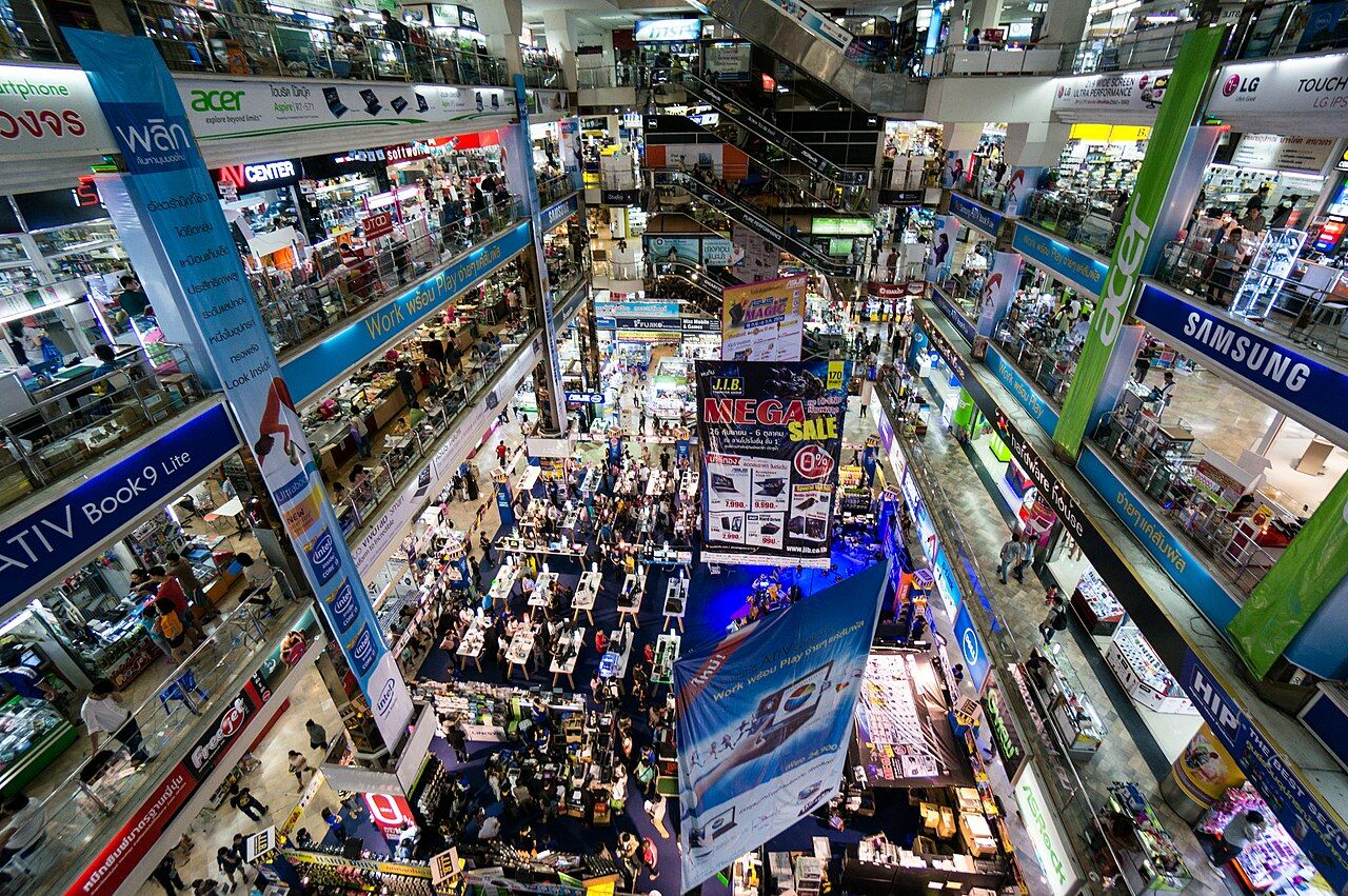 Chinese investment boosts amulet trade in Bangkok’s Pantip Plaza | News by Thaiger
