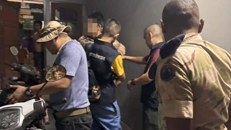 Knife-wielding man removed from Phuket streets | News by Thaiger