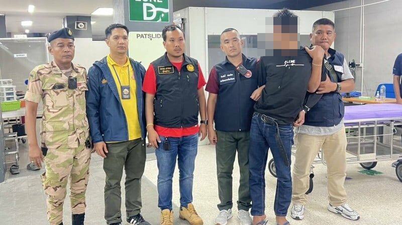 Knife-wielding man removed from Phuket streets | News by Thaiger