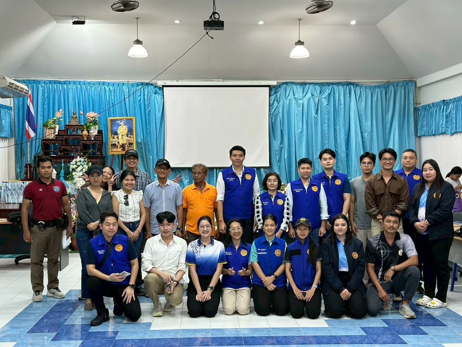 Koh Larn registers 158 businesses in accommodation crackdown | News by Thaiger
