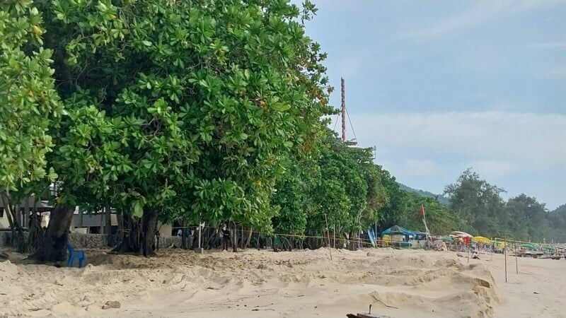 Patong Beach bomb scare: Hidden explosives uncovered in sand | News by Thaiger