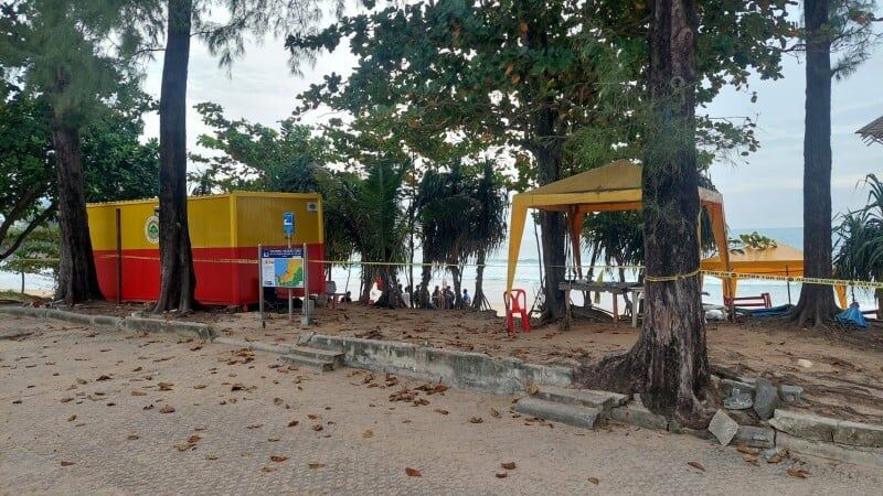 Patong Beach bomb scare: Hidden explosives uncovered in sand | News by Thaiger