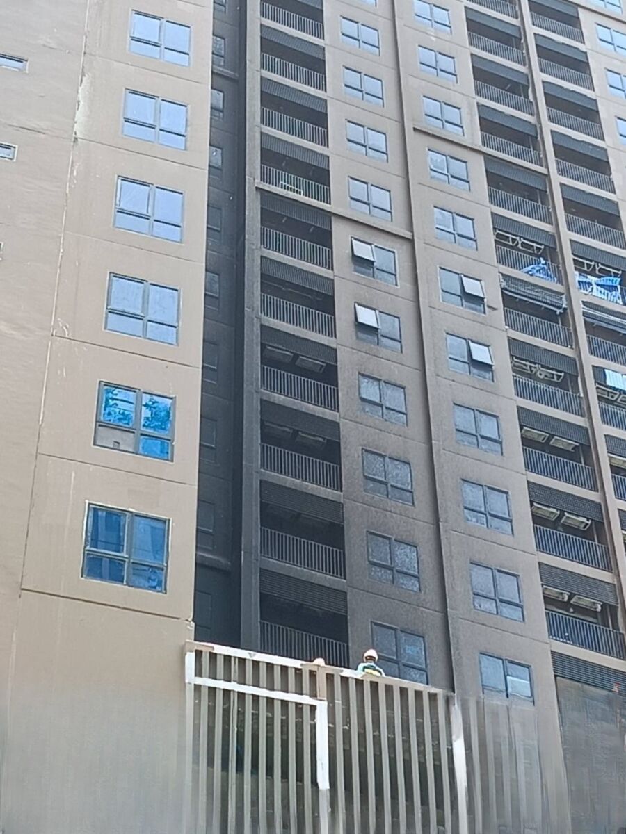 Fire breaks out on 8th floor of Bangkok construction site | News by Thaiger