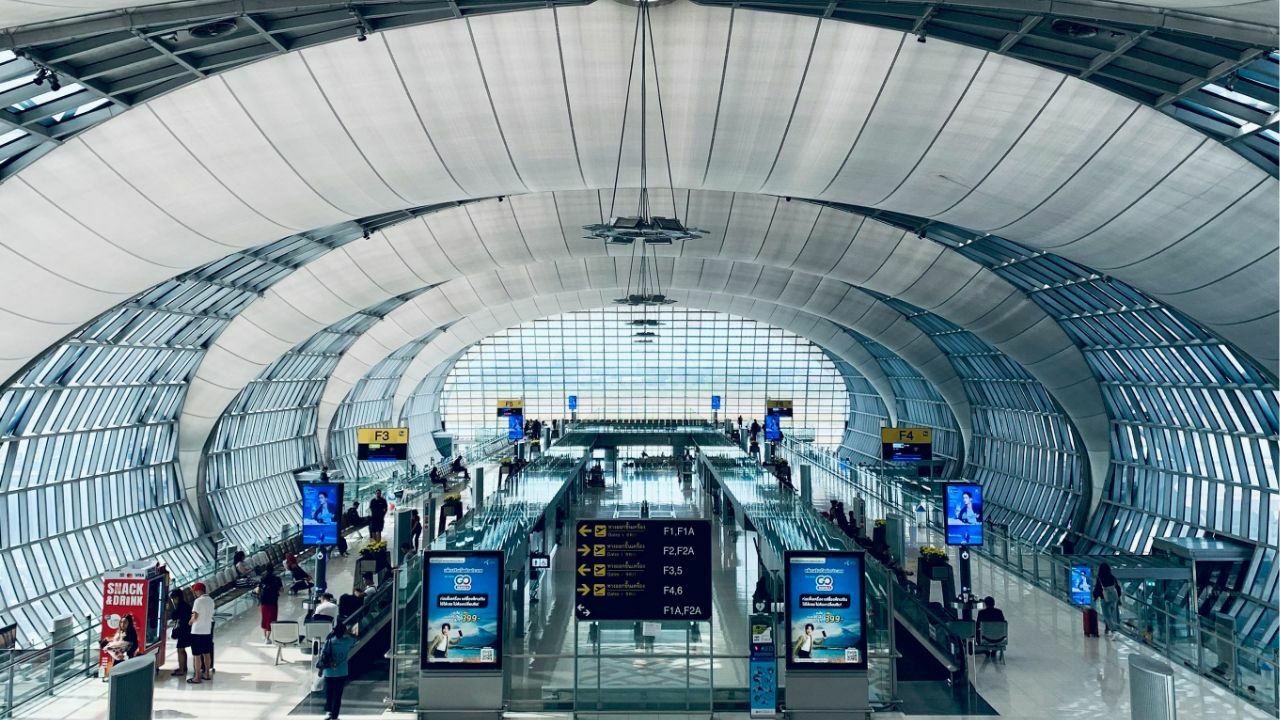What do you need before moving from the US to Thailand?