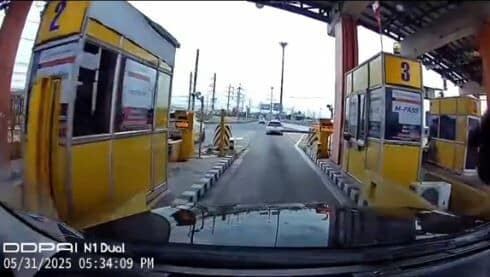 Gecko blamed as toll booth slams car in Chachoengsao chaos (video) | News by Thaiger