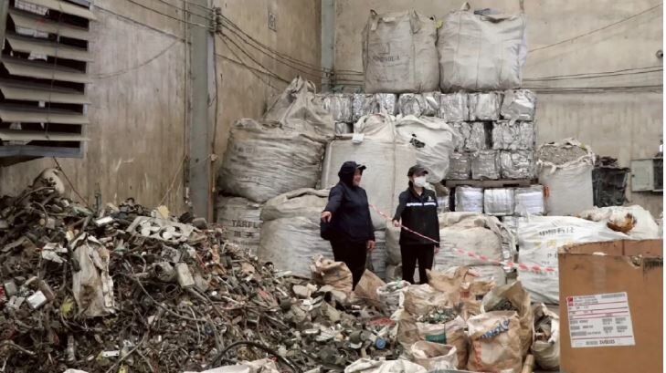 8,000 tonnes of illegal waste found in Prachin Buri factory raid | News by Thaiger