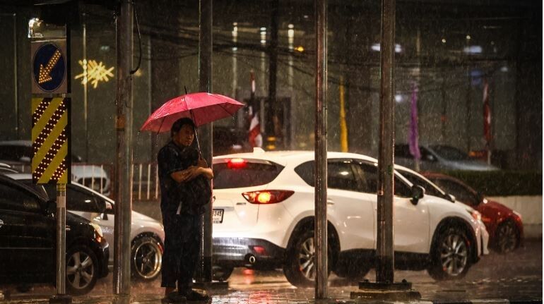 It keeps raining: Thailand continues to brace for heavy downpours | News by Thaiger